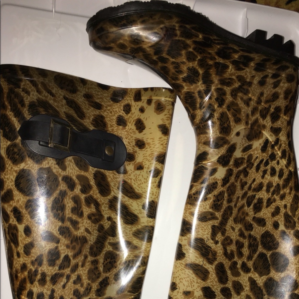 Cheetahlicious Rubber Shin High Rain Boots, Size 7